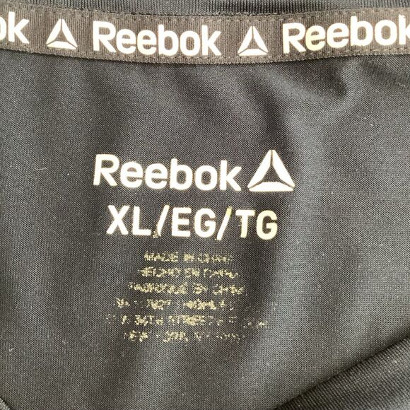 Reebok T-Shirt Men’s Size XL Color Navy Red Graphic Polyester Spandex Blend - Picture 3 of 8